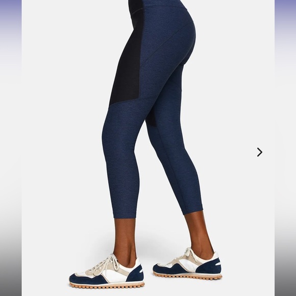 OUTDOOR VOICES Warmup 3/4 Leggings in Navy and Black Size Small - Picture 8 of 9
